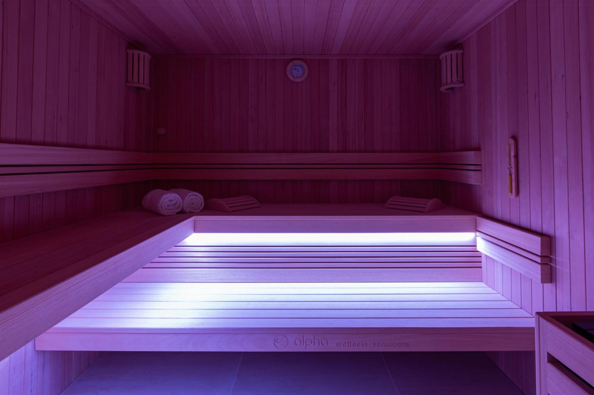 & Napoleon Hotel 4*