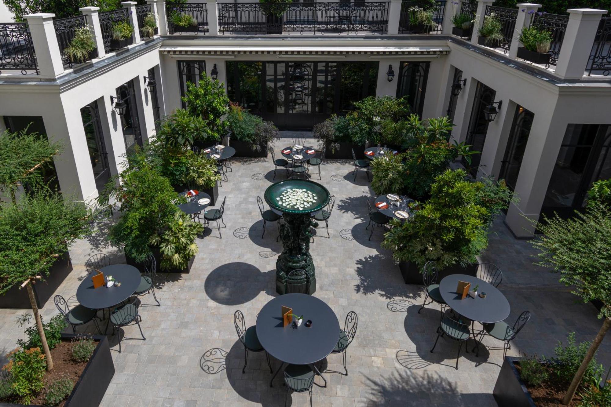Hotel & Napoleon 4*