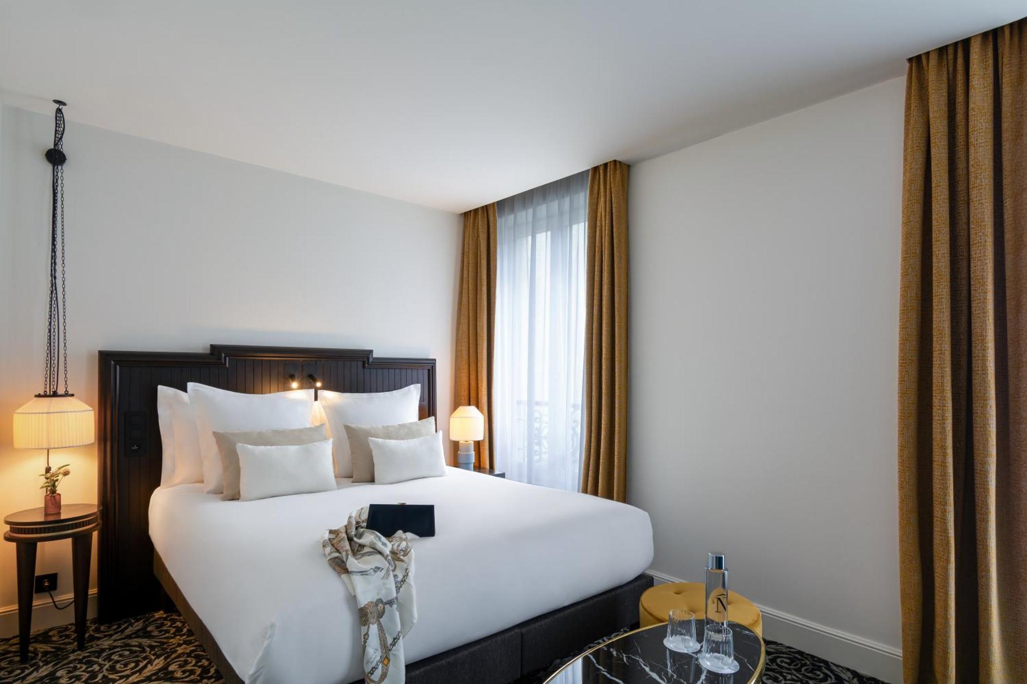 Hotel & Napoleon 4*