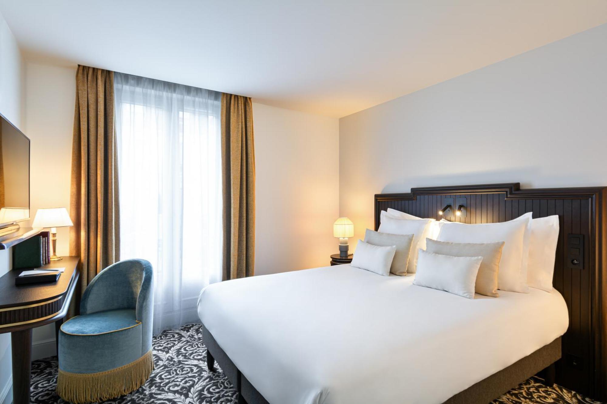 & Napoleon 4* Fontainebleau